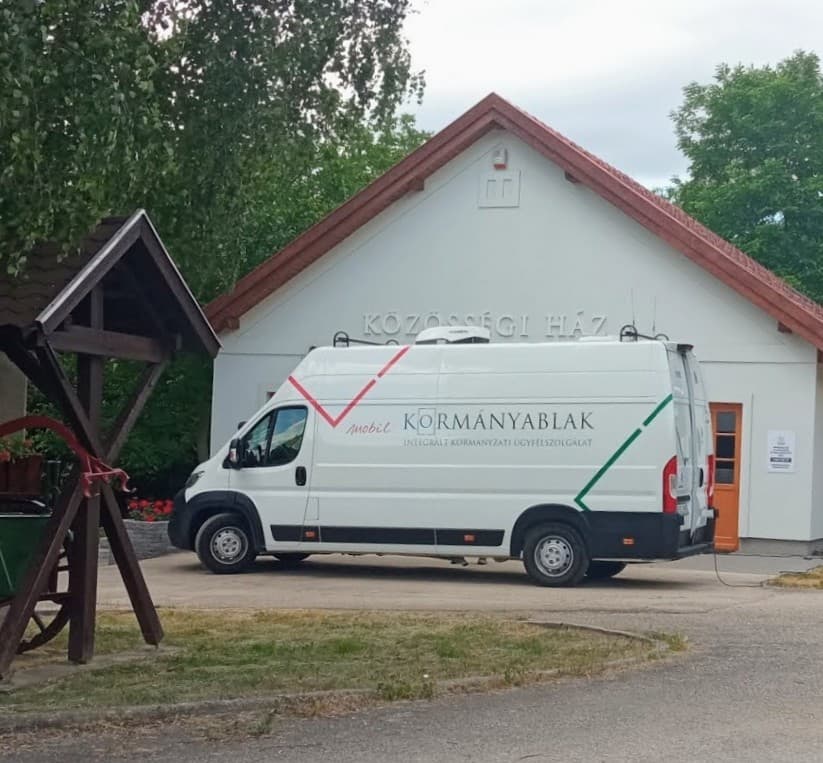 Kormányablakbusz érkezik a faluba